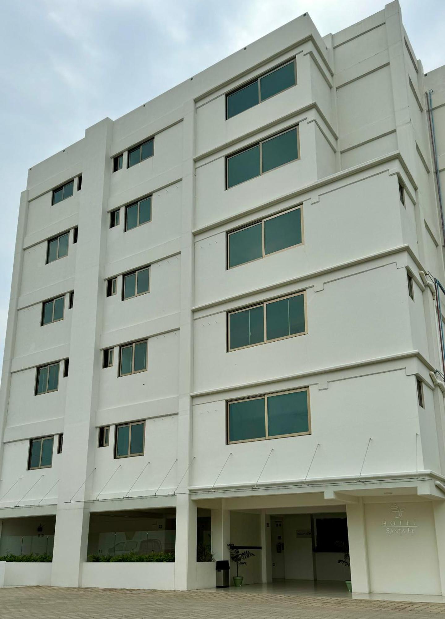 Hotel Santa Fe 图斯特拉古铁雷斯 外观 照片